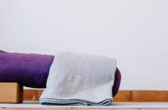 Worauf Sie bei hochwertigen Yogamatten und -stützen achten sollten?