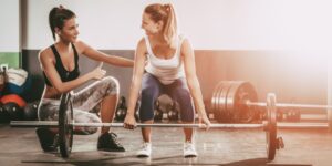 Wie richten Sie ein effektives Heim-Fitnessstudio für das Krafttraining ein?