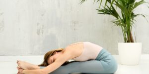 Welche Yoga-Posen für die Flexibilität unerlässlich sind?