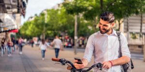 Wie können Männer mühelos vom Tagesoutfit zum Abendoutfit wechseln?