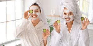 Wie stellen Sie Ihre Hautpflegeroutine auf die verschiedenen Jahreszeiten um?